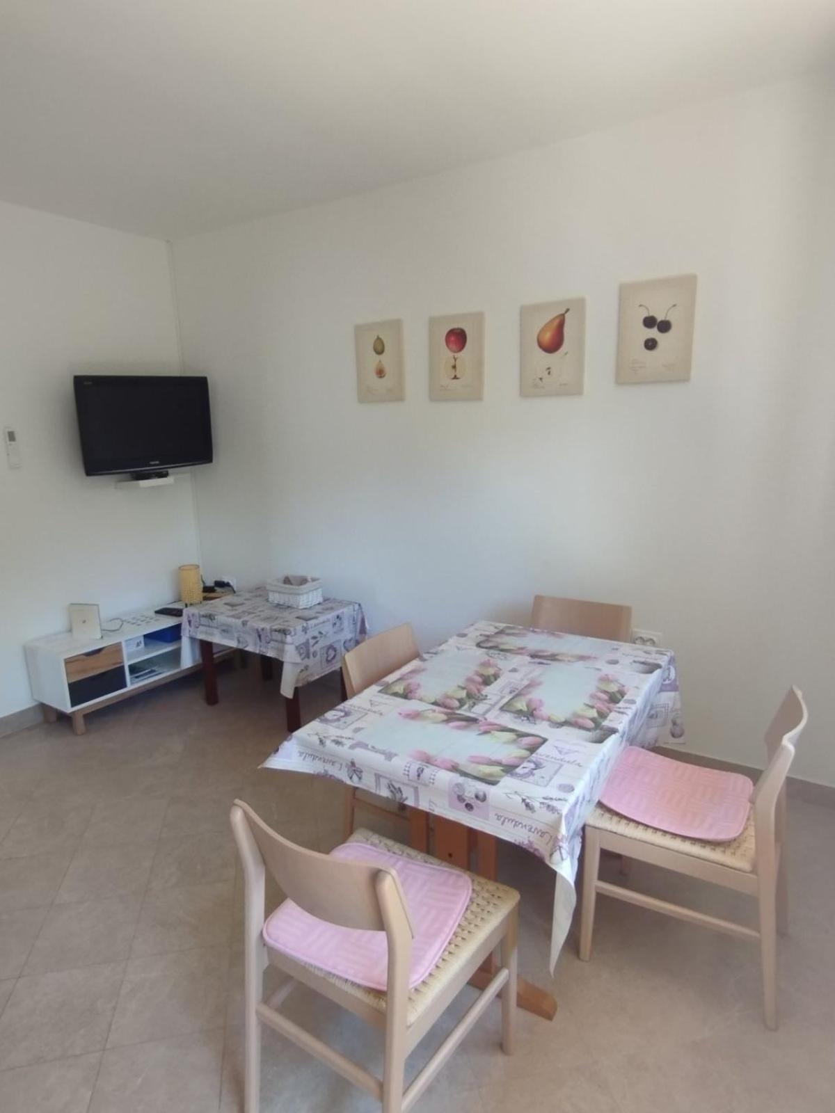 Apartman Kora 니바이스 외부 사진