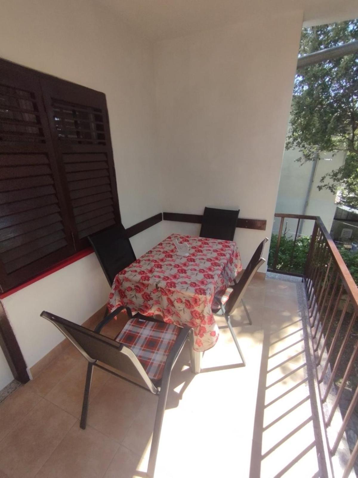 Apartman Kora 니바이스 외부 사진