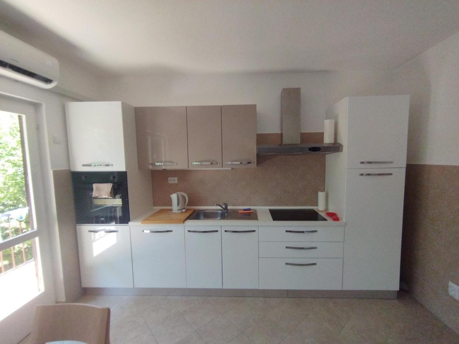 Apartman Kora 니바이스 외부 사진