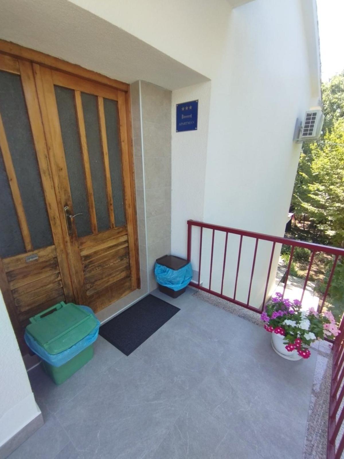 Apartman Kora 니바이스 외부 사진